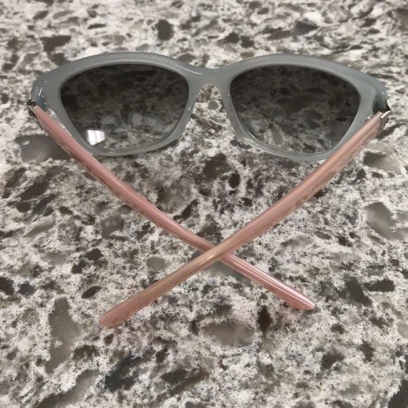 Emporio Armani sunglasses - Picture 3 of 5